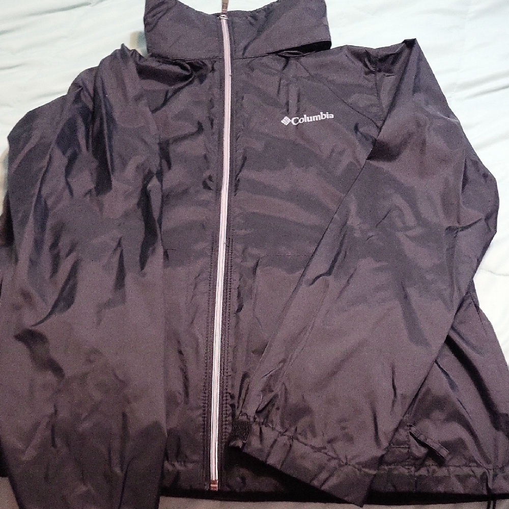 NWOT Womens Columbia Lightweight Rain Jacket